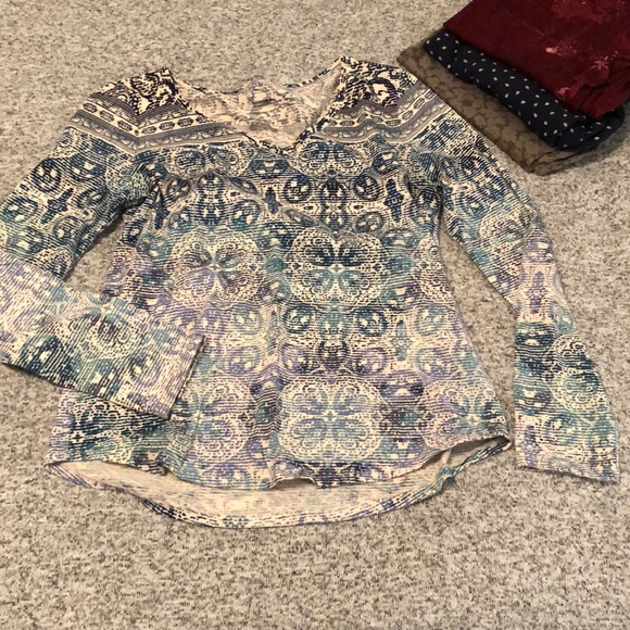 Bundle of 4 - Long Sleeve Tops - Picture 2 of 9